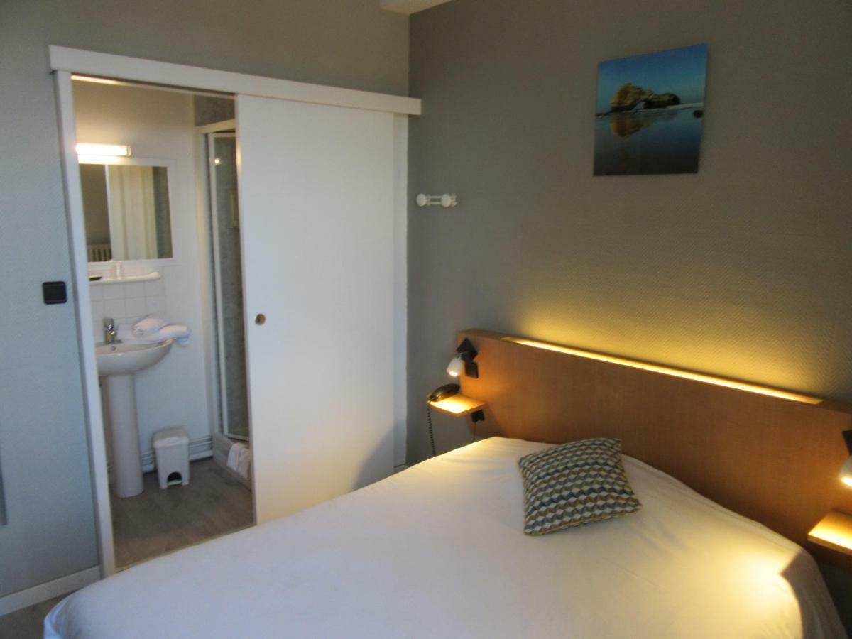 Contact De France Hotel